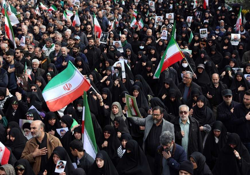 FOTO: EPA/ABEDIN TAHERKENAREH