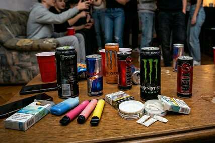 Nove ovisnosti kod mladih: Šta se krije iza nikotinskih vrećica i e-cigareta?
