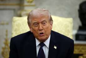 Trump: "SAD će odgovoriti Iranu zbog rušenja našeg helikoptera"