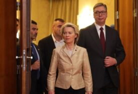 Vučić najavio ostavku i izbore, kaže da želi biti premijer