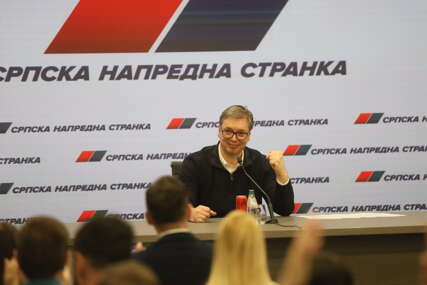 Vučić proglasio pobjedu u svih 10 lokalnih samouprava