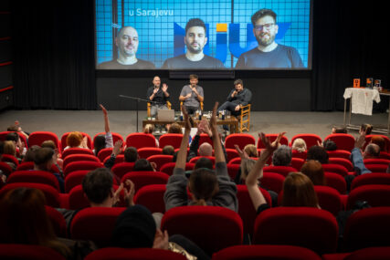 Ekipa Njuz Neta Viktor, Vlada i Grafa sarajevskoj publici predstavila kreativni i produkcijski proces kreiranja „Njuza“ i „24 minuta“