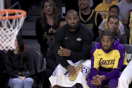 LeBron i Bronny James ušli u historiju, ovo dosad nije viđeno u NBA ligi (VIDEO)
