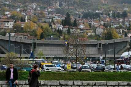 Urušio se dio sarajevske Skenderije: Policija na terenu (VIDEO)