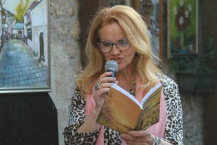 Zehra Šljivo: "Ima li veće radosti od one kada na istoj manifestaciji zajedno sa mnom svoje stihove čita neko od mojih učenika"