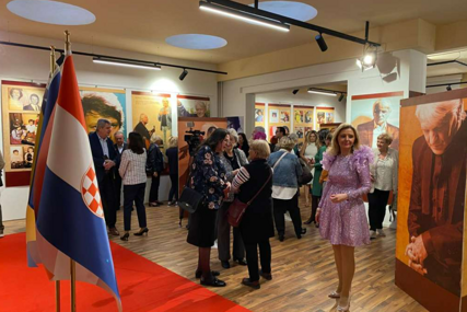 Gostujuća izložba 'Kemal Monteno - Pamtim samo sretne dane' otvorena u Ambasadi BiH u Zagrebu