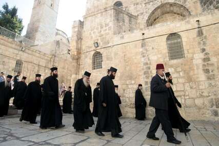 Izrael uveo restrikcije u Istočnom Jerusalemu tokom Velike subote, privodi vjernike