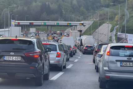 Kolaps na autoputu prema Konjicu: Tri kilometra vozi se i do 40 minuta