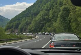 Jedna osoba teže povrijeđena i jedna lakše u sudaru kod Žepča