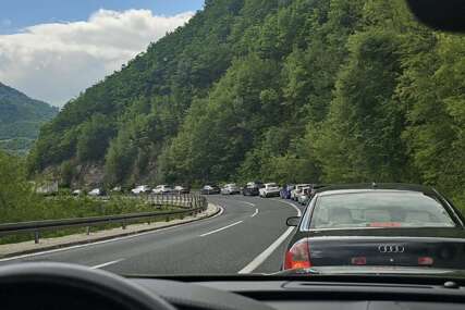 Kolone kod Konjica zbog semafora: Put od Sarajeva traje i do sat i po