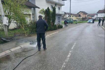 (FOTO) Detalji tragedije u Kotor Varošu: Ženu usmrtio auto NA TROTOARU, za volanom bila djevojka (21)