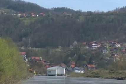 U Tuzlanskom kantonu poplavljeno više od 600 hektara, poljoprivrednici trpe veliku štetu