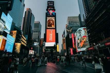 Beba ostavljena u kolicima nasred Times Squarea u New Yorku