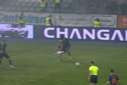 (VIDEO) Sporna situacija sa derbija, da li je Željezničar oštećen protiv Sarajeva?