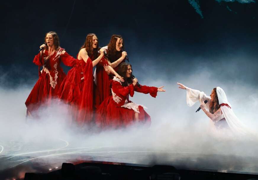 FOTO: EPA/HANNIBAL HANSCHKE