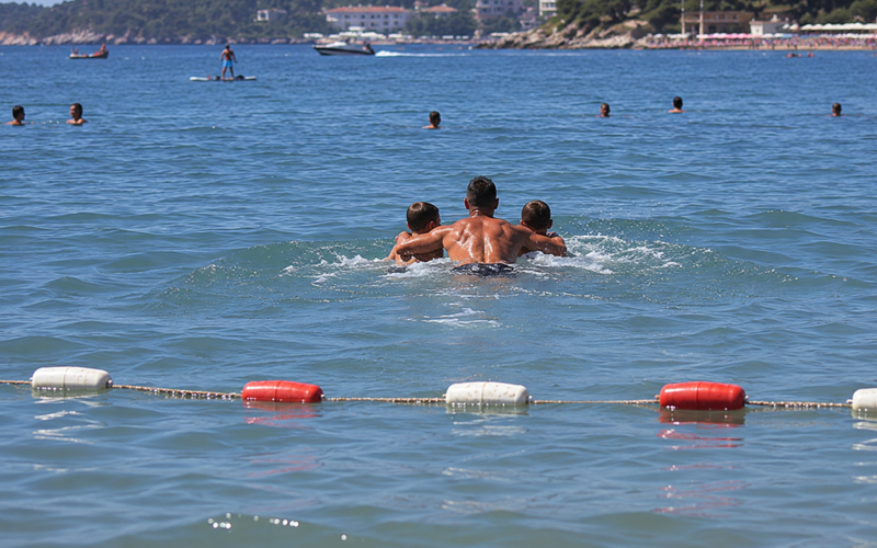 FOTO: AI