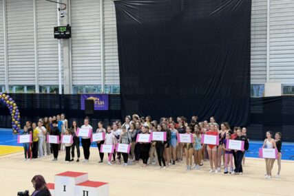 "Aerial Arts Banjaluka" briljirao u Puli: Medalje i posebno priznanje za umjetnički nastup
