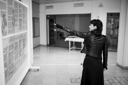 IZLOŽBA 'PERSPEKTIVA' Mladi iz Srebrenice i Bratunca umjetnošću grade kulturu mira