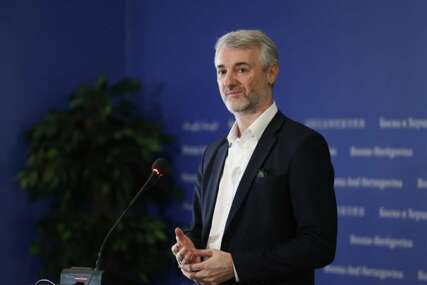 Forto: Diskriminatorno je čekati na granici, do toga došlo jer je BiH nesposobna da se priključi EU