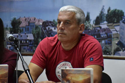 Hajrudin Kurtalić iz Višegrada objavio prvu stihozbirku - KAD SE VOLJELO UPRKOS SVEMU