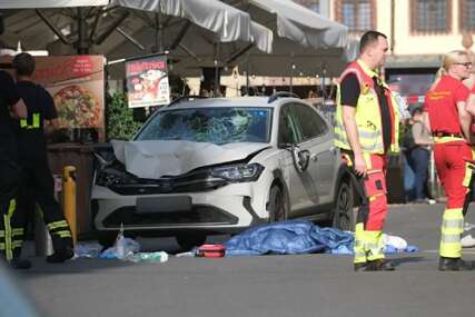 FOTO Autom se zabio u ljude u Leipzigu: Dvoje mrtvih, više ozlijeđenih. "Bio i napad nožem"