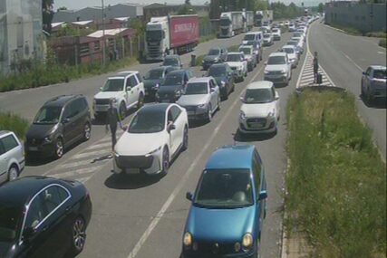 BIHAMK Duge kolone na graničnim prelazima