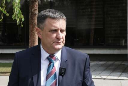 (VIDEO) Vlado Đajić: Iskoristili su rat i tranziciju, prisvojili ogromna državna sredstva. Zbog toga nama nije dobro u RS
