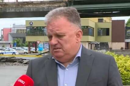BH Novinari: Nedopustivo ponašanje gradonačelnika Bosanske Gradiške prema novinarki Micro mreže