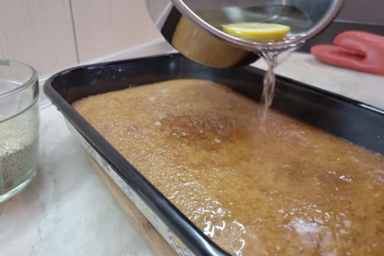 Recept za brzinsku baklavu bez kora: Ukusnija je i sočnija nego prava, a biće gotova za tren
