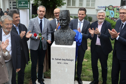 U Parku Jelene Vitas otkrivena bista dr. Safvet-bega Bašagića