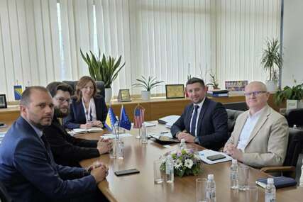 Bošnjak: SAD jedan od najvažnijih prijatelja i partnera BiH, osobito u područjima znanja i zdravstva