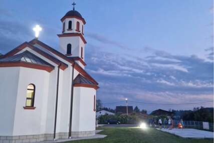 Bosancu zbog imena sveštenik nije dao da uđe u crkvu
