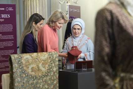 Prva dama Turske Emine Erdogan ugostila belgijsku kraljicu Mathildu u Istanbulu