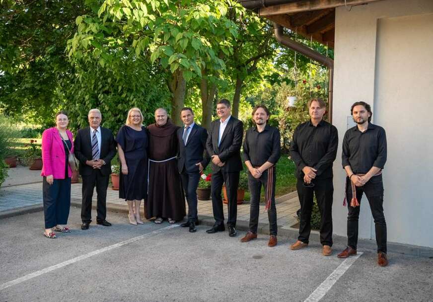 FOTO:  URED PREDSJEDNICE FEDERACIJE BIH