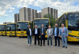 Počelo saobraćati 10 novih minibusa