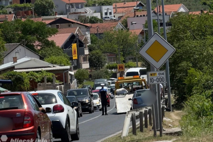 Nesreća na M-17 u Mostaru, saobraćaj se odvija usporeno