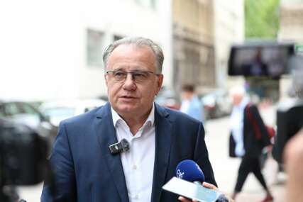 Nikšić poručio radnicima Željezare: Vaša otpremina je puno manja od onoga što bi oni zaradili mutnim radnjama