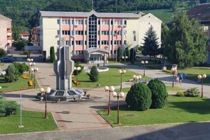 Policija pretresa opštinu Ugljevik, na meti bivši načelnik