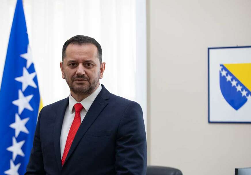 FOTO: KABINET PREDSJEDAVAJUĆEG PREDSJEDNIŠTVA BIH DENISA BEĆIROVIĆA