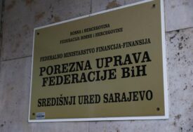 Porezna uprava "pretresla" sve kantone: Neprijavljeni radnici, zapečaćeni objekti...