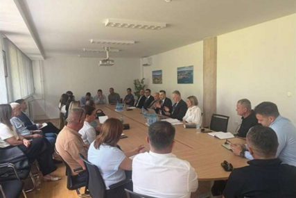 Održan sastanak 14 preduzeća u Pločama: Tema problem u prekograničnoj trgovini robom između BiH i Hrvatske