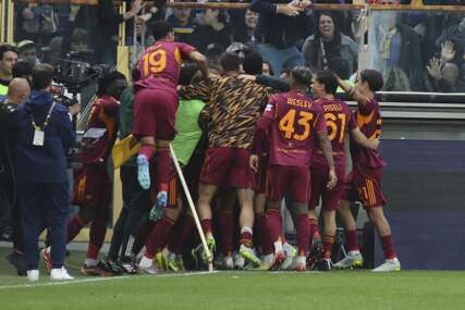Roma napravila nestvaran preokret i ostala u igri za Ligu prvaka