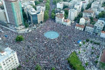 Na prepunoj Slaviji u Beogradu zvanično počeo studentski skup