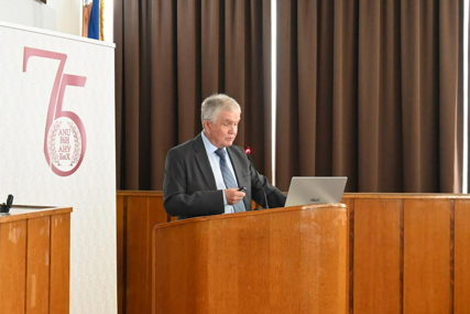 Dr. sc. Stipan Jonjić: Trideset godina istraživanja virusa, naučilo nas je kako tumor vara imuni sistem...