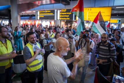 Aktivisti s flotile za Gazu: "Izraelci su puštali pse na nas"