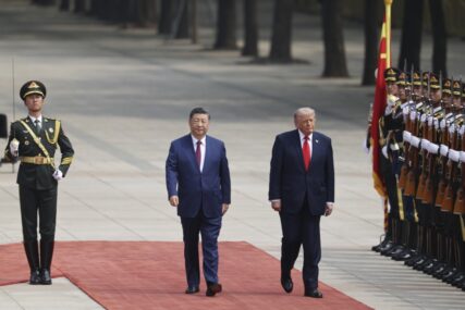 Trumpova posjeta Kini obilježena haosom i sigurnosnim sporovima