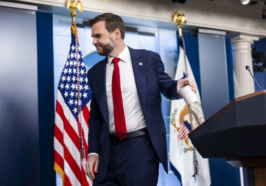 FOTO:  EPA/JIM LO SCALZO