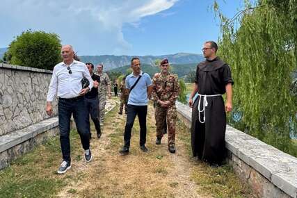 Helez i komandant EUFOR-a posjetili znamenitosti BiH na području Kupresa i Prozor-Rame