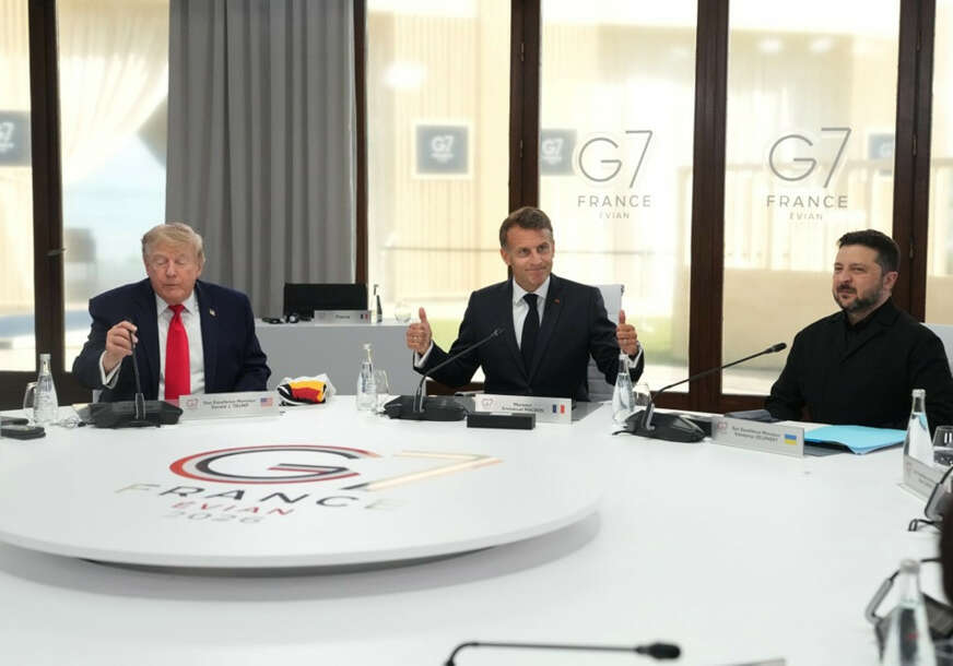 FOTO: EPA/THIBAULT CAMUS
