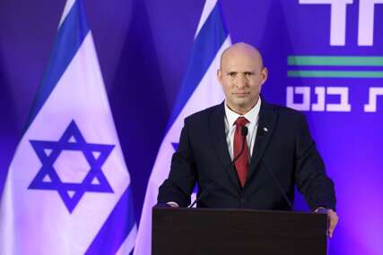 Bivši izraelski premijer priznao: U Iran smo slali Starlink terminale kako bi pomogli proteste protiv vlasti